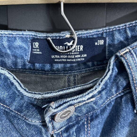 Hollister Ultra High Rise Mom Jean Vintage Stretch Distressed Size 12R Jeans - Picture 2 of 6